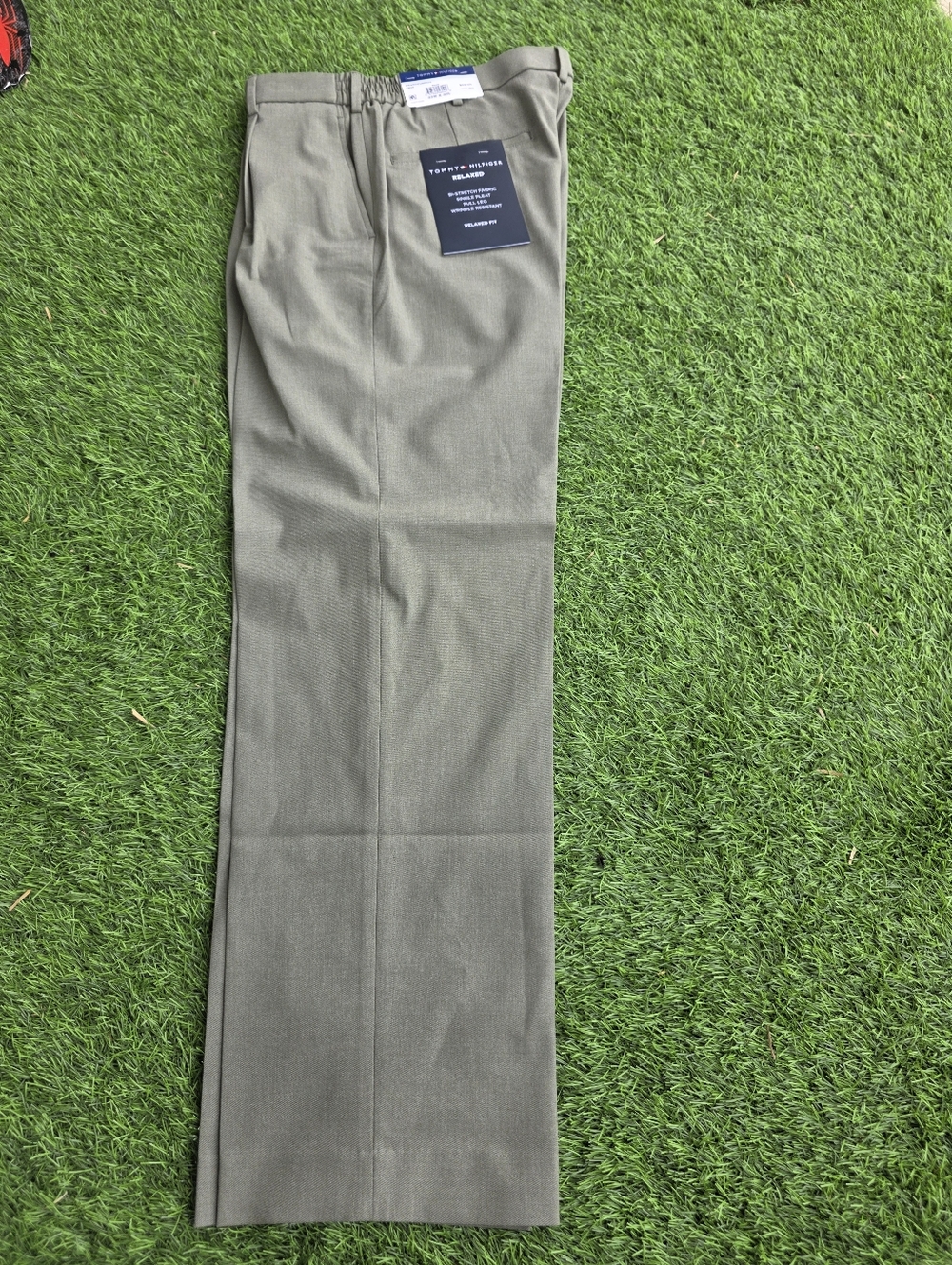 Tommy Hilfiger Men's Dress Pants 32x30 Stretch NWT Sage $95 MRSP Career